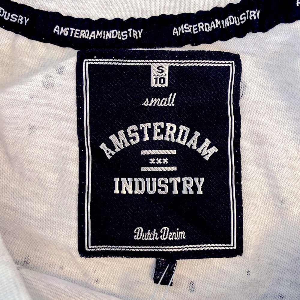 NWT Amsterdam Industry Hakuna Matata Tee - Picture 7 of 10